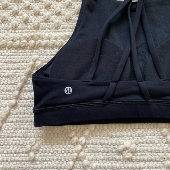 Lululemon energy bra high neck size 8 - Picture 3 of 4